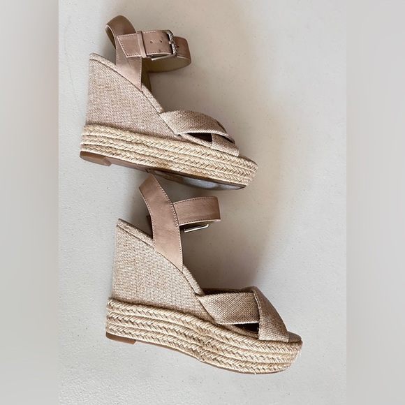 Guess Women's wedged burlap sandals size 6M - Picture 7 of 15